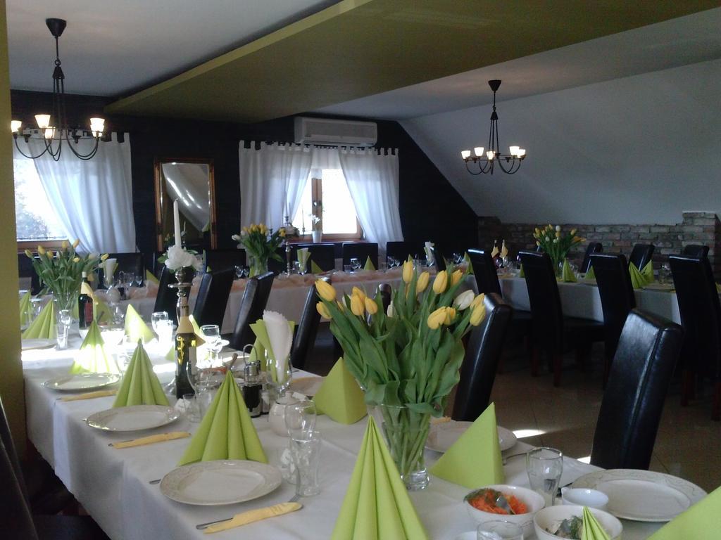 Pyszna Stajenka Hotel Bakow  Екстериор снимка