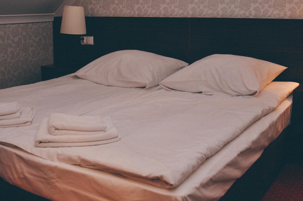 Pyszna Stajenka Hotel Bakow  Екстериор снимка
