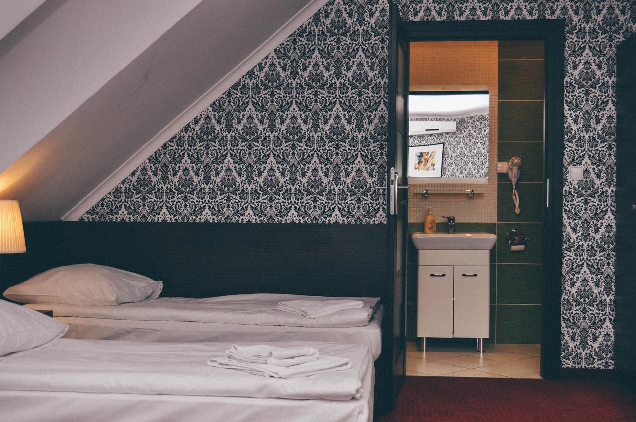 Pyszna Stajenka Hotel Bakow  Екстериор снимка