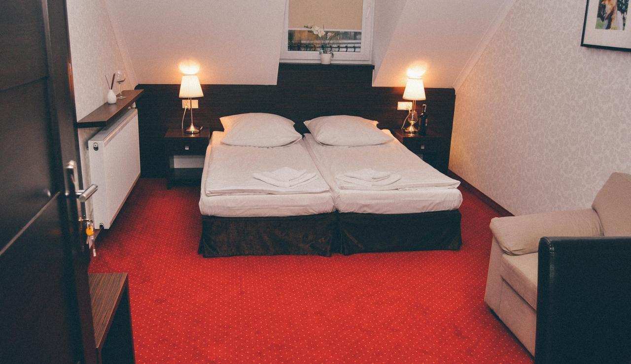Pyszna Stajenka Hotel Bakow  Екстериор снимка